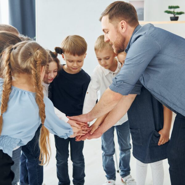 Pedagogickí asistenti na školách: nové pravidlá od 1. 9. 2026